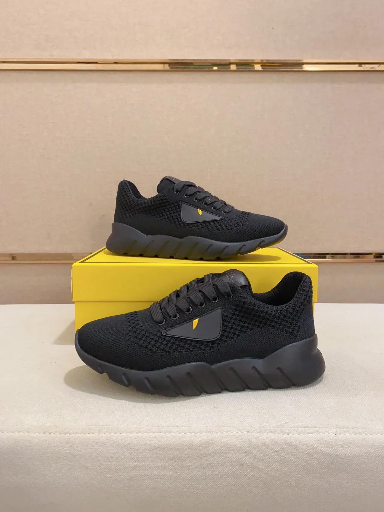 Fendi Mania Runner Zapatillas Lifestyle Negras en Tricot 2