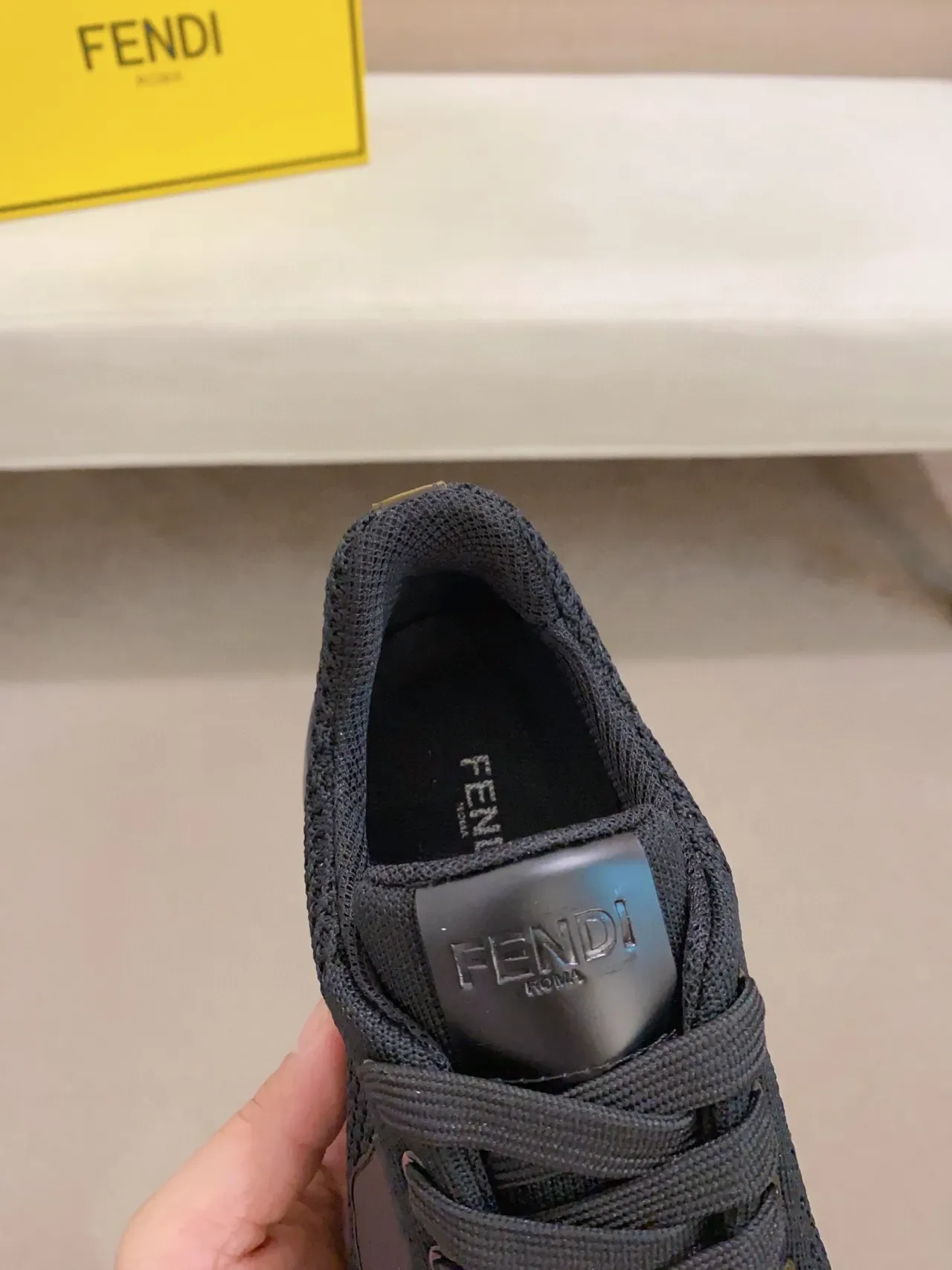 Fendi Mania Runner Zapatillas Lifestyle Negras en Tricot 5