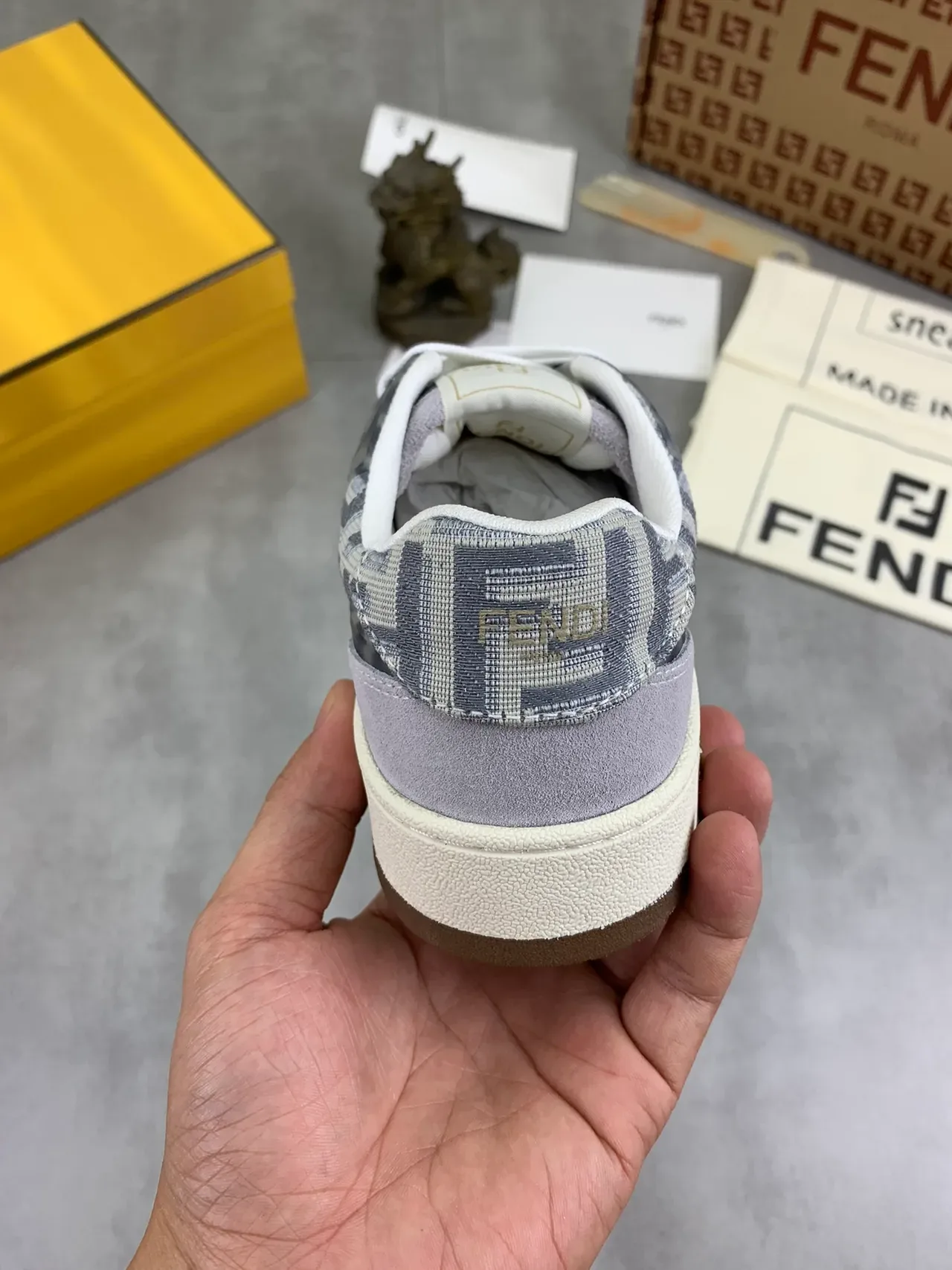 Fendi Monogram-Print Baskets Lifestyle Basses en Daim 3