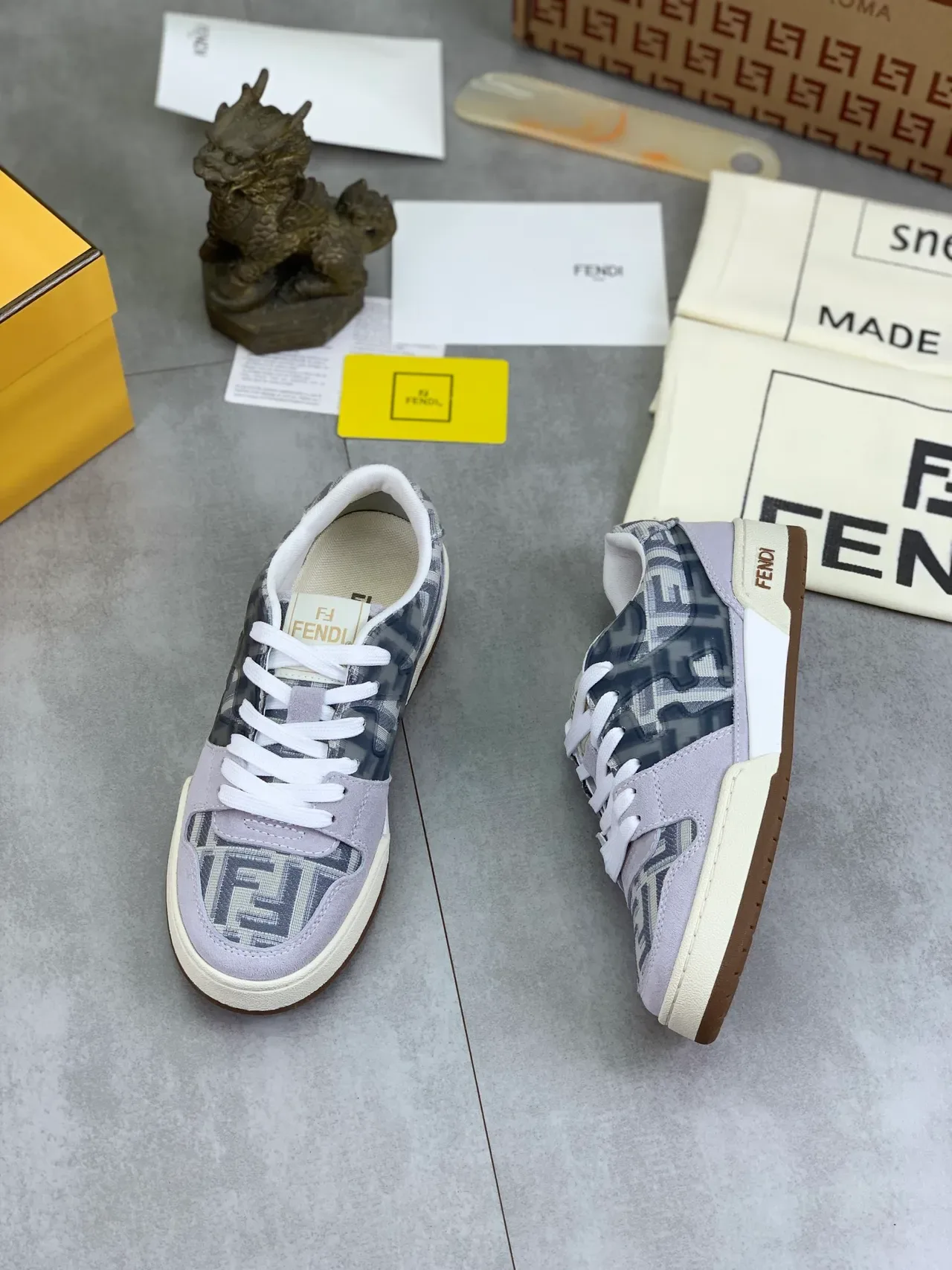Fendi Monogram-Print Baskets Lifestyle Basses en Daim 5