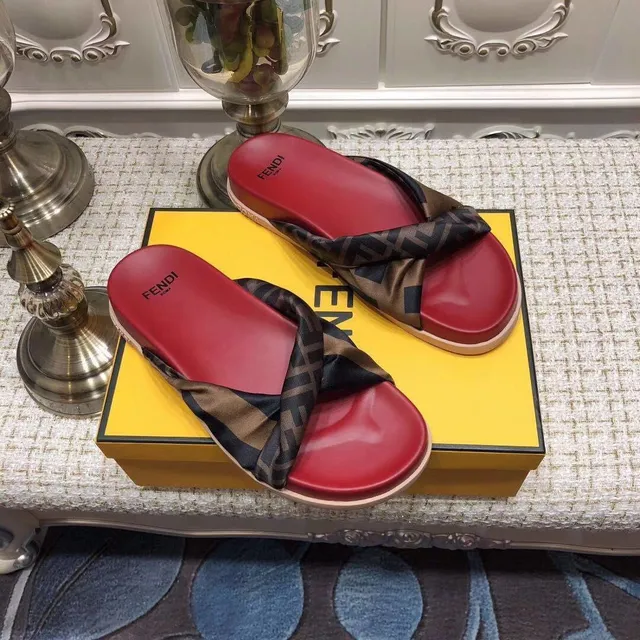 Fendi 红棕色丝绸 FF-Logo 带模制鞋垫拖鞋 3