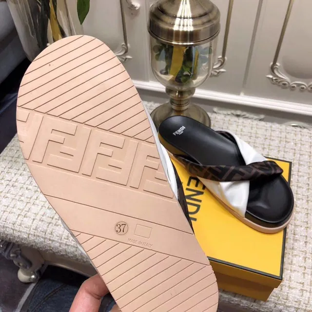 Fendi 红棕色丝绸 FF-Logo 带模制鞋垫拖鞋 4