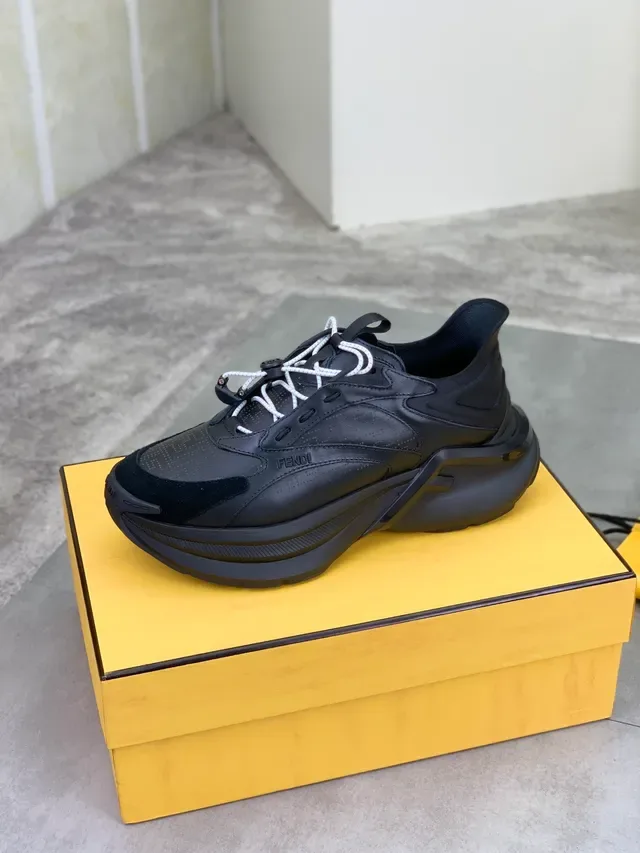 Fendi Runner Chaussures Chunky Cuir Perforé et Daim Noir 5
