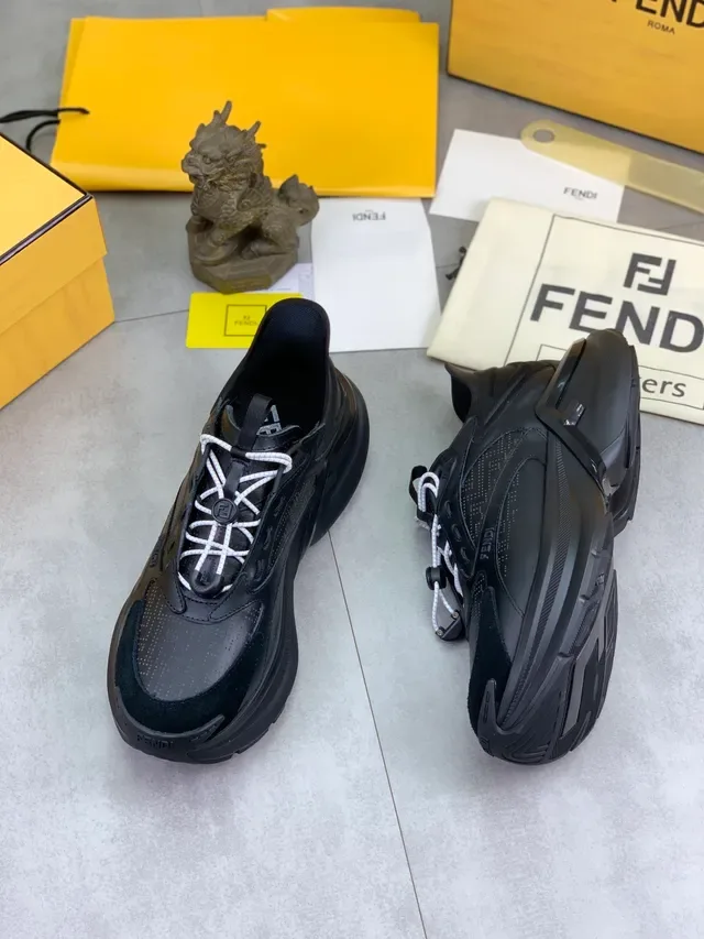Fendi Runner Chaussures Chunky Cuir Perforé et Daim Noir 6