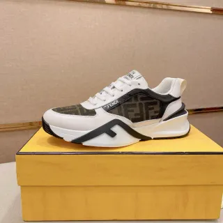 Fendi Branco Preto Monogramado Lona E Couro Superior Sola Esculpida Tênis Chunky