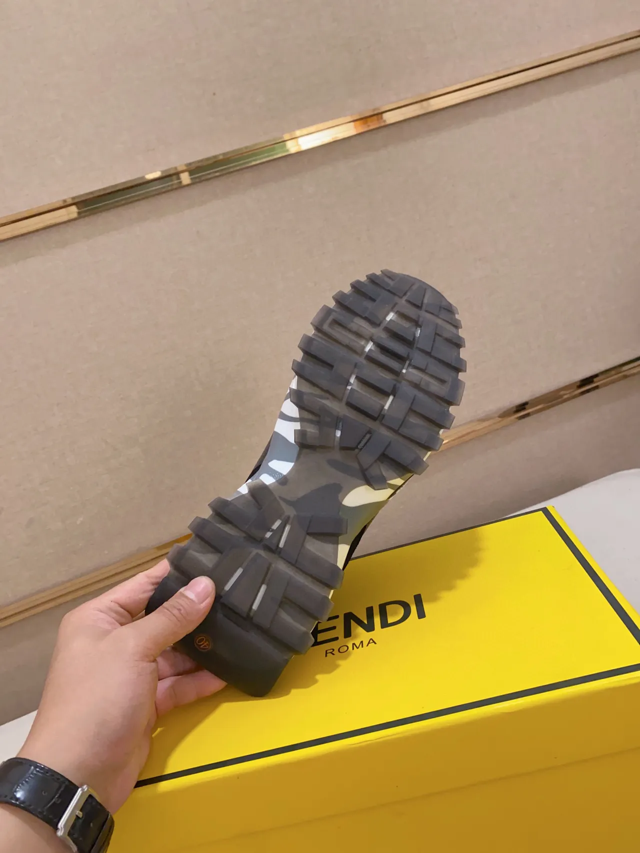 Fendi Suela Amarillo Beige Motivo Ojo Monstruo Zapatillas Chunky 2