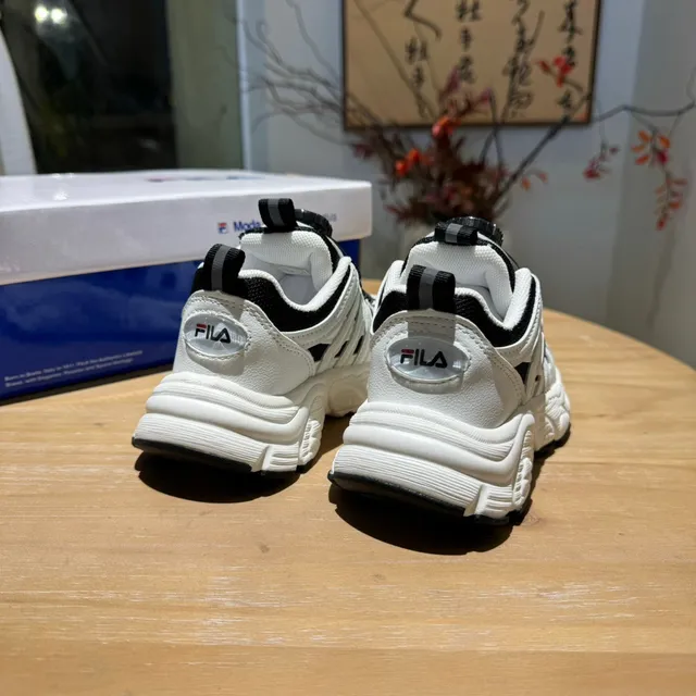 Fila White Pink Midsole Dial-Closure System Chunky Sneakers 15