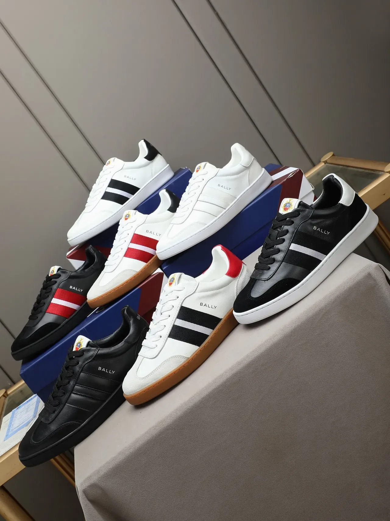 BALLY Black Red Leather-Suede Hybrid Upper Side Stripe Detail Lifestyle Sneakers 2