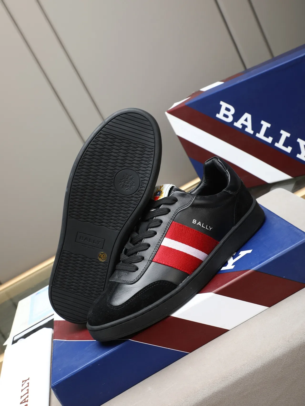 BALLY Black Red Leather-Suede Hybrid Upper Side Stripe Detail Lifestyle Sneakers 4