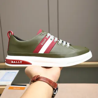 Bally حذاء رياضي أسلوب حياة أخضر زيتوني وخطوط أحمر