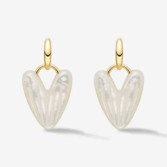 Boucles d'oreilles en forme de cœur beige doré irisé en forme de coquille 7