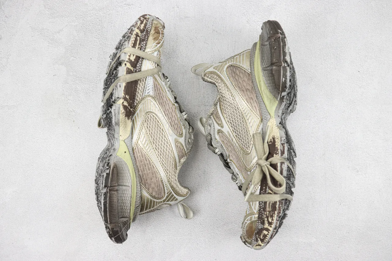 Beige Green Layered Mesh And Synthetic Overlays Sculpted Multi-Density Sole Chunky Sneakers 2