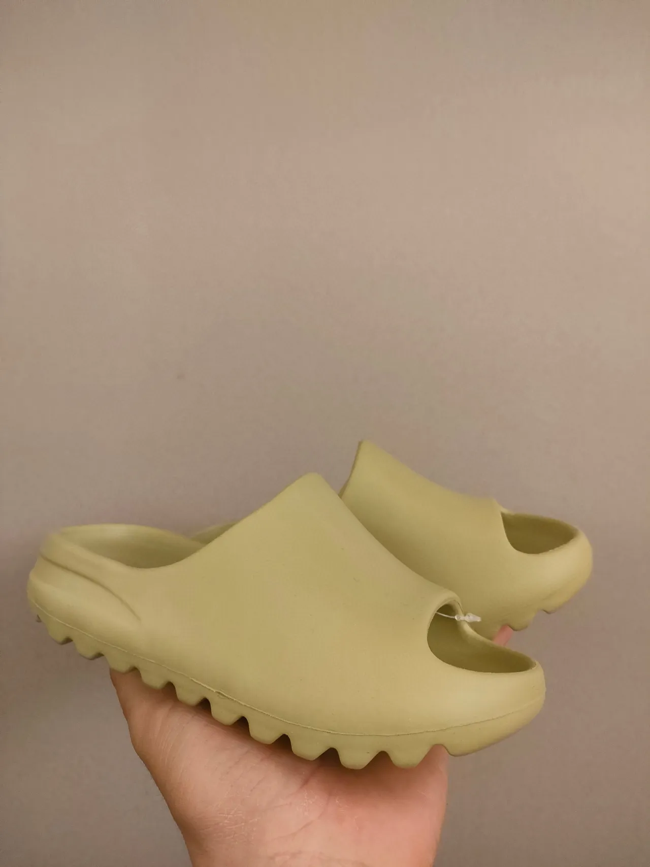 Beige Molded Foam Construction Scalloped Outsole Clog 9