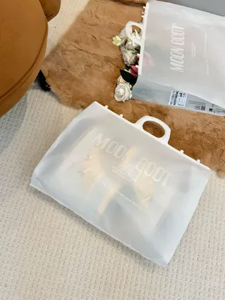 米白色保暖高帮前系带雪靴 4