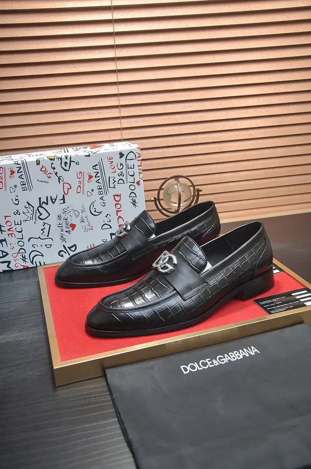 Black Croc-Embossed Leather Buckle Loafer 4