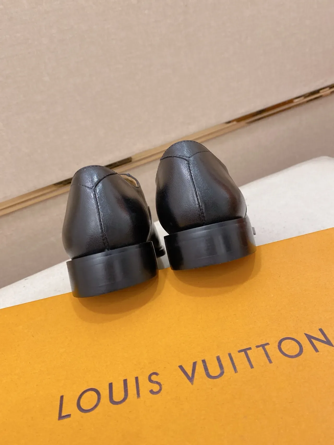 Chaussures Oxford en cuir à cap-toe noires 4