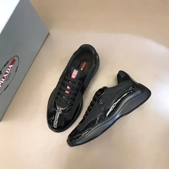 Tênis Lifestyle Preto Couro Patentado e Malha 8