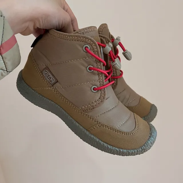 Black Padded Collar Lace-Up Snow Boots 4