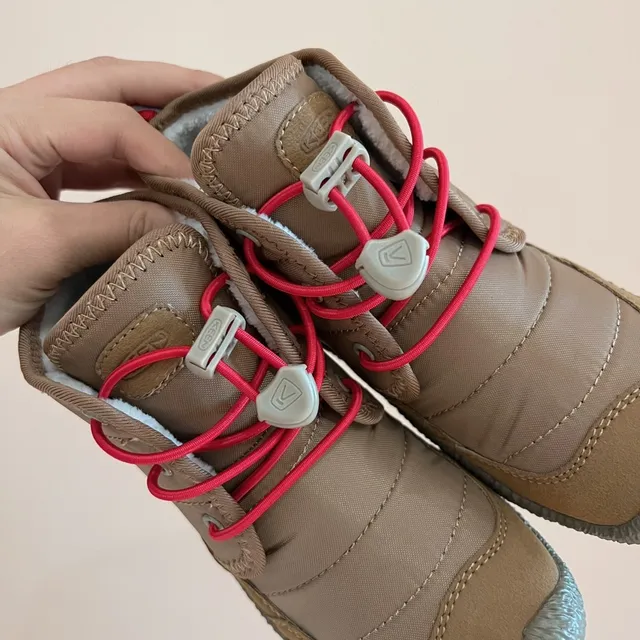 Black Padded Collar Lace-Up Snow Boots 6