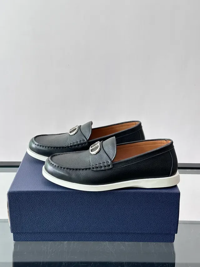 Black White Pebbled Leather Rubber Sole Loafer 5