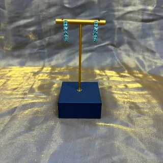 Brincos aro azul dourado com pedra facetada