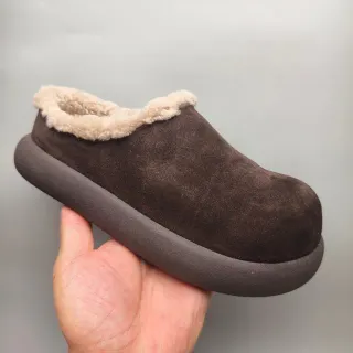 棕色麂皮羊毛内衬厚底拖鞋