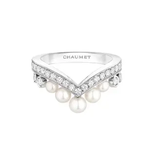 CHAUMET V-आकार के हीरे और मोती की बूंदी रिंग