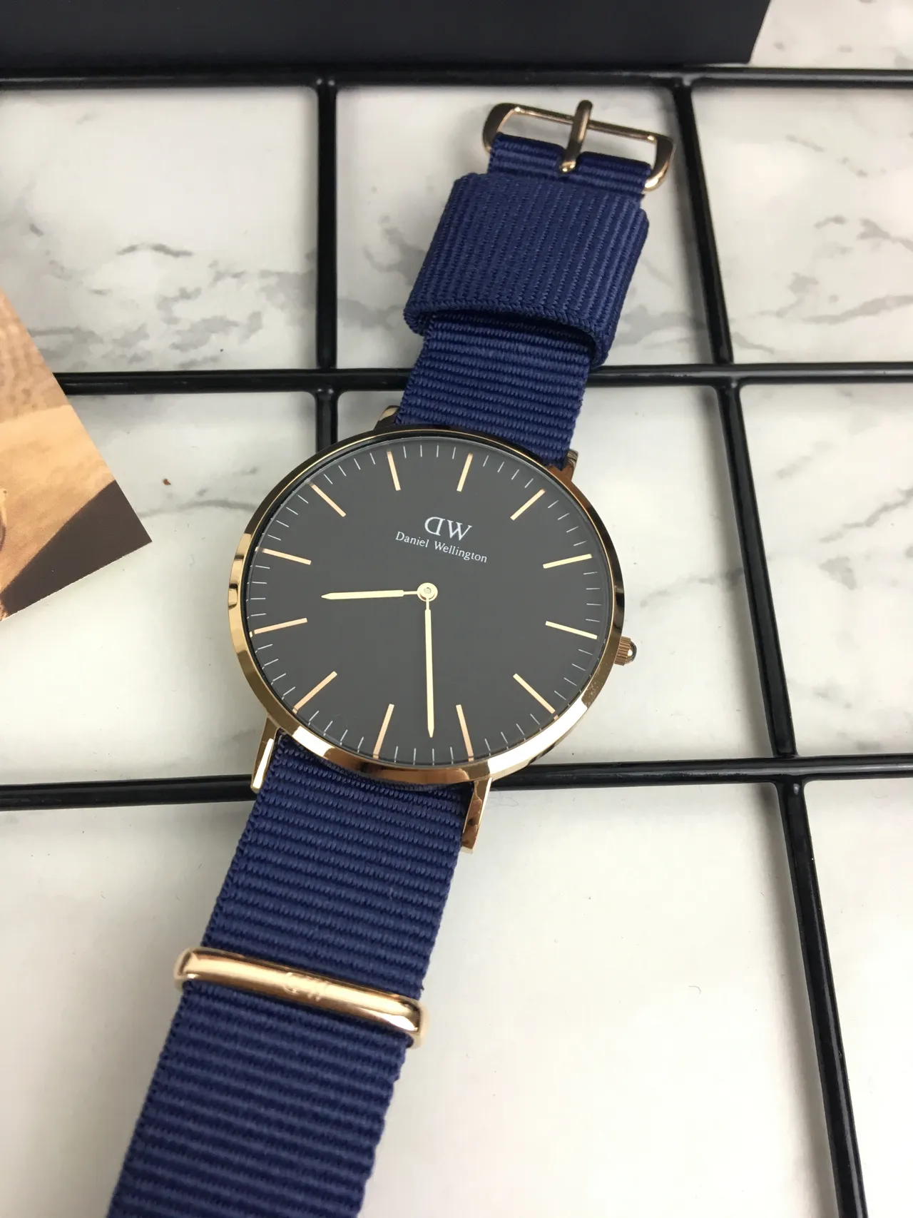 Daniel Wellington Icon Navy NATO 石英表 4