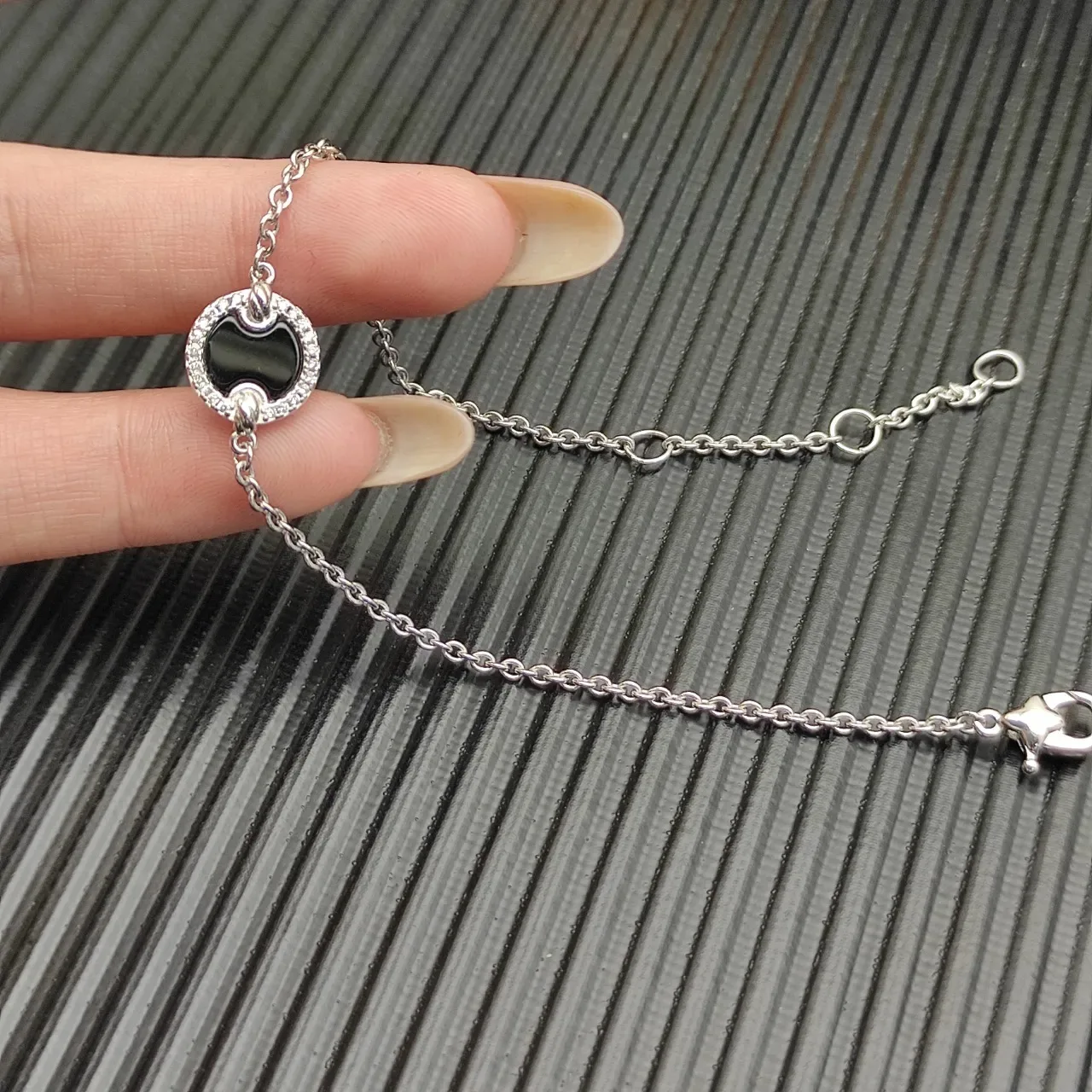 David Yurman Bracelet à Pierre Noire Circulaire et Halo de Diamants Pavé 6
