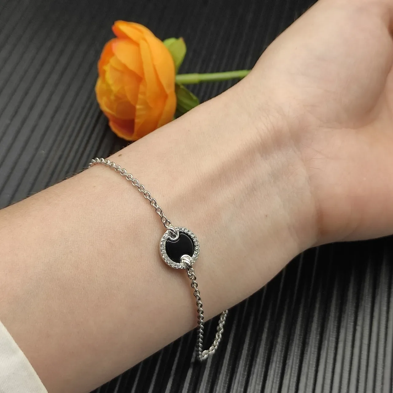 David Yurman Bracelet à Pierre Noire Circulaire et Halo de Diamants Pavé 7