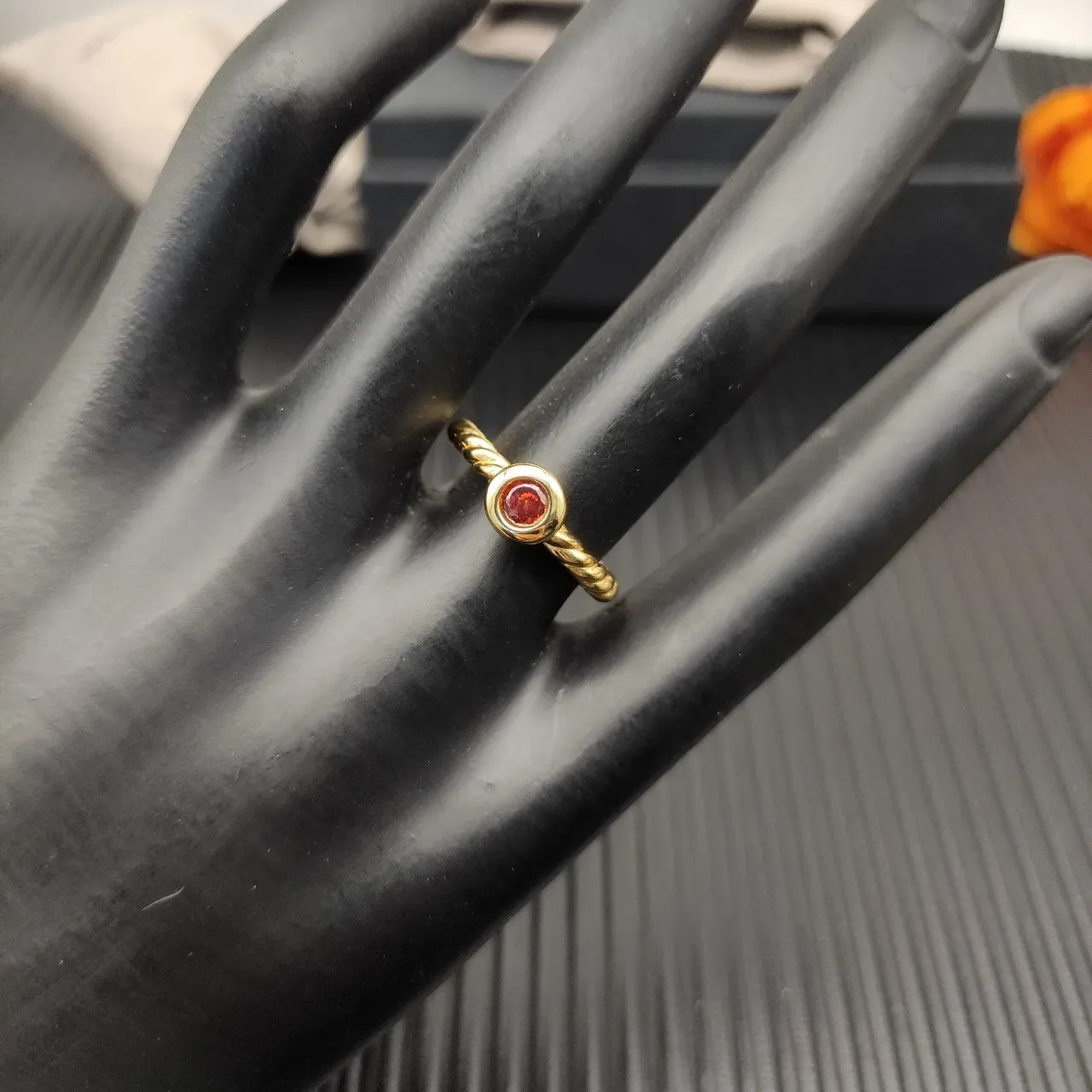 David Yurman Bague Bande Cable Tordu Or Rouge Pierre Cabochon 4