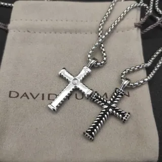 David Yurman Collier Argent Croix Noire Détail Corde Tordue