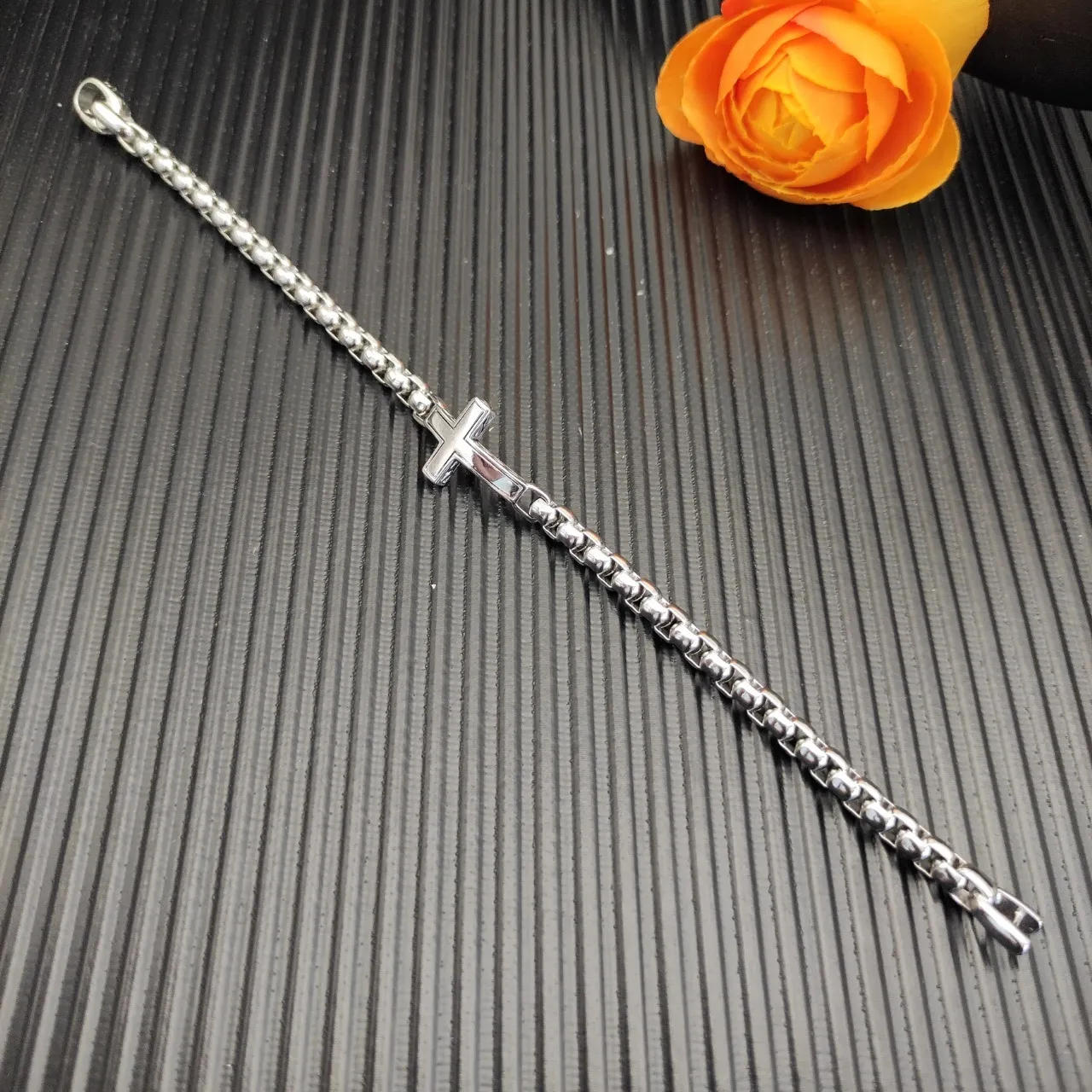 David Yurman Silver Box-Link Chain Sideways Cross Pendant Bracelet 5