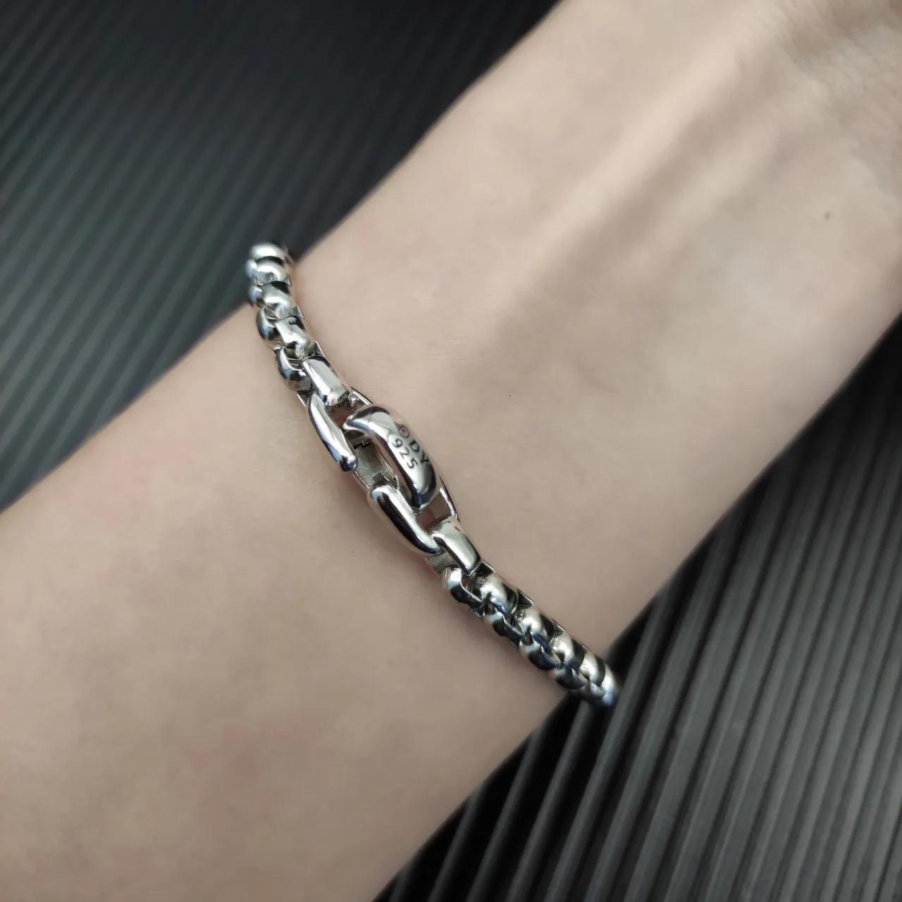 David Yurman Silver Box-Link Chain Sideways Cross Pendant Bracelet 6