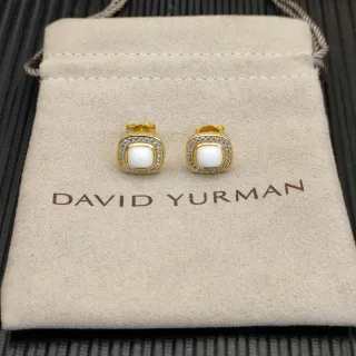 David Yurman أقراط ستد كوشن مربعة بافيه هالو كابوشون أبيض