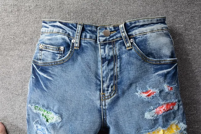 distressed patchwork bleu lavé moyen slim-fit jeans 15