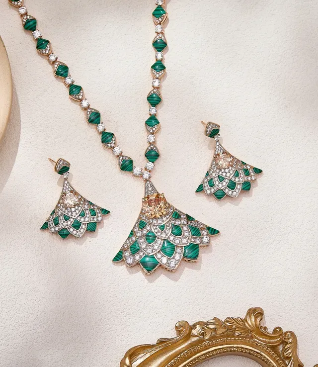 Fan-Shaped Malachite and Pavé Diamond Earrings 2