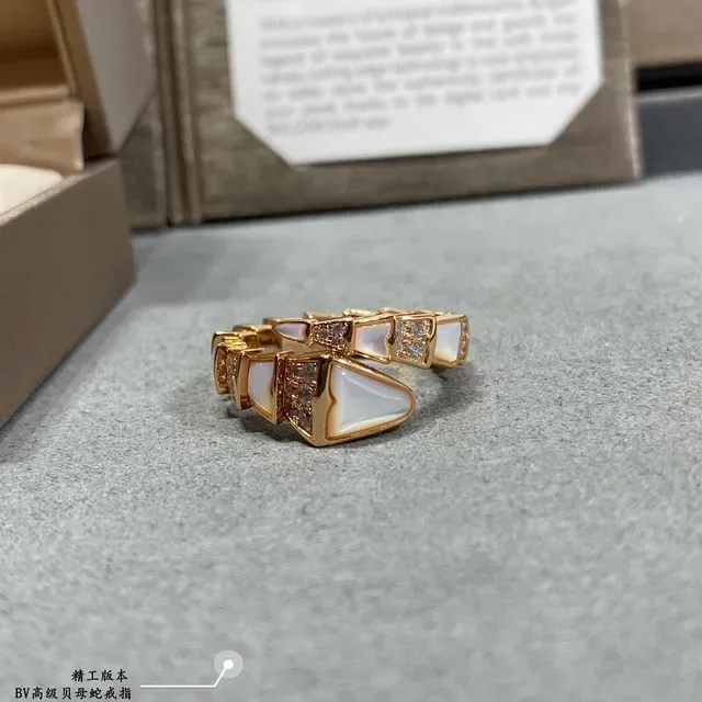 Bague géométrique en nacre et pavé 4