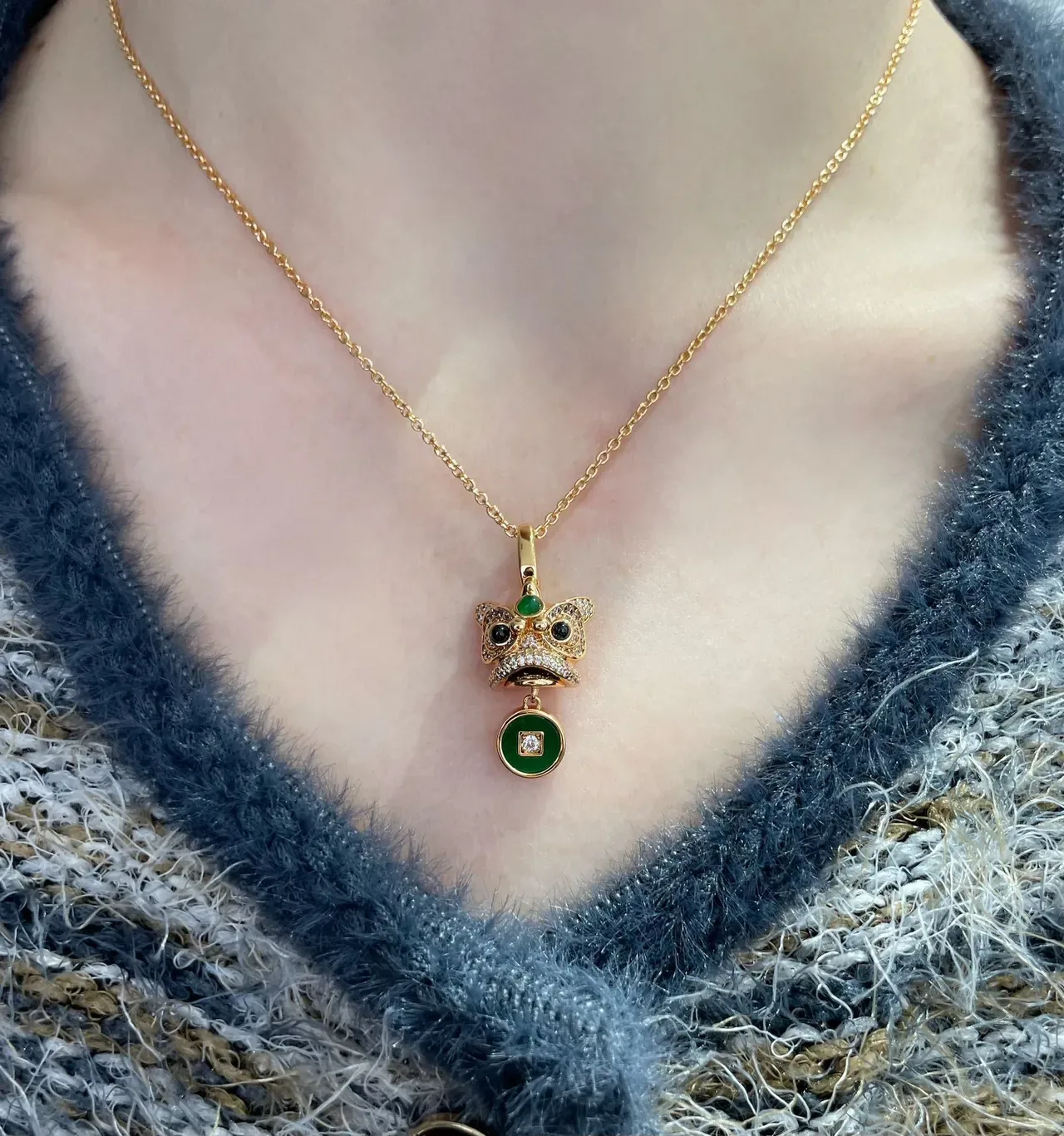 Gold Green Cat-Head Pendant Dangling Coin Charm Necklace 9