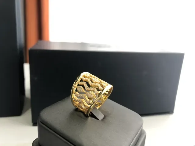 Gold Silver Wide Band Pavé-Set Stones Ring 6