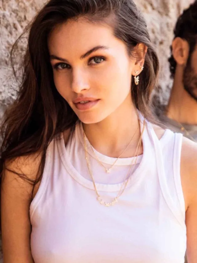 Gold-Tone Crystal Butterfly Motif Necklace 2