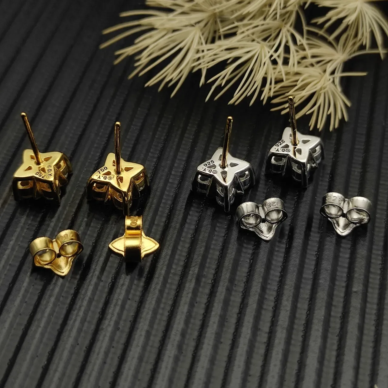 Gold-Tone Square Geometric Stud Earrings 5