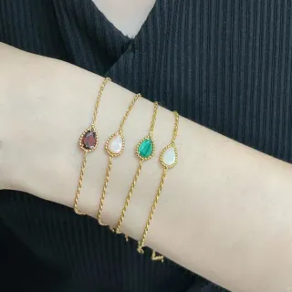سوارات سلسلة ملتوية ذهبية بحجر كريم على شكل قطرة