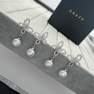 GRAFF فراشة Pavé أقراط لؤلؤ منسدلة