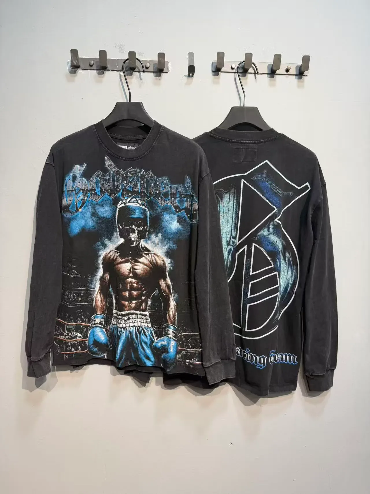 Graphic Print Crewneck Long-Sleeve T-Shirt 12