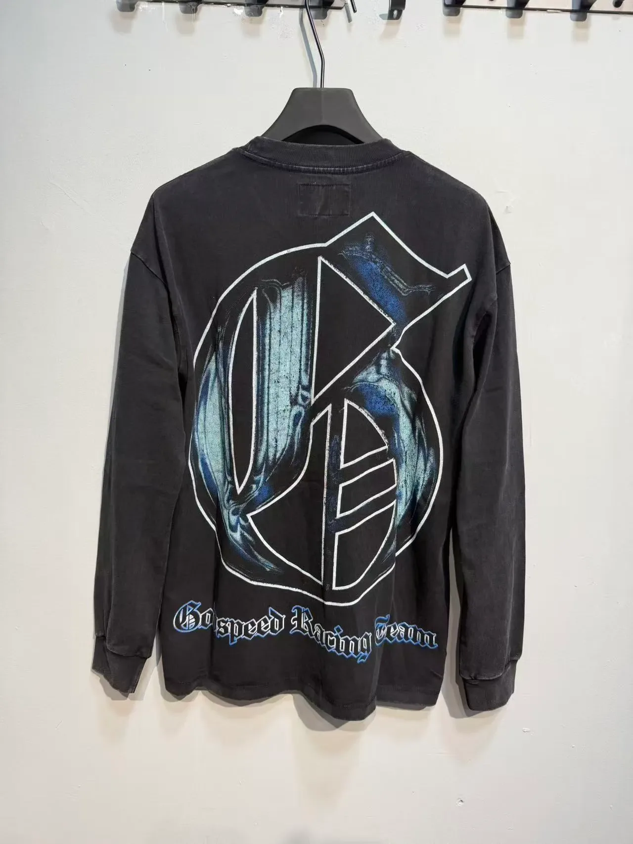 Graphic Print Crewneck Long-Sleeve T-Shirt 14