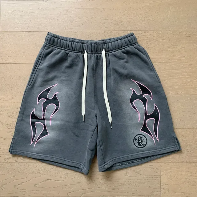Shorts de cintura elástica con estampado gráfico de llama gris 8