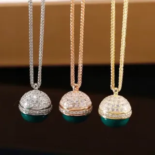 সবুজ সোনা Pavé-Set ক্রিস্টাল ডোম টু-টোন গোলাকার পেন্ডেন্ট হার