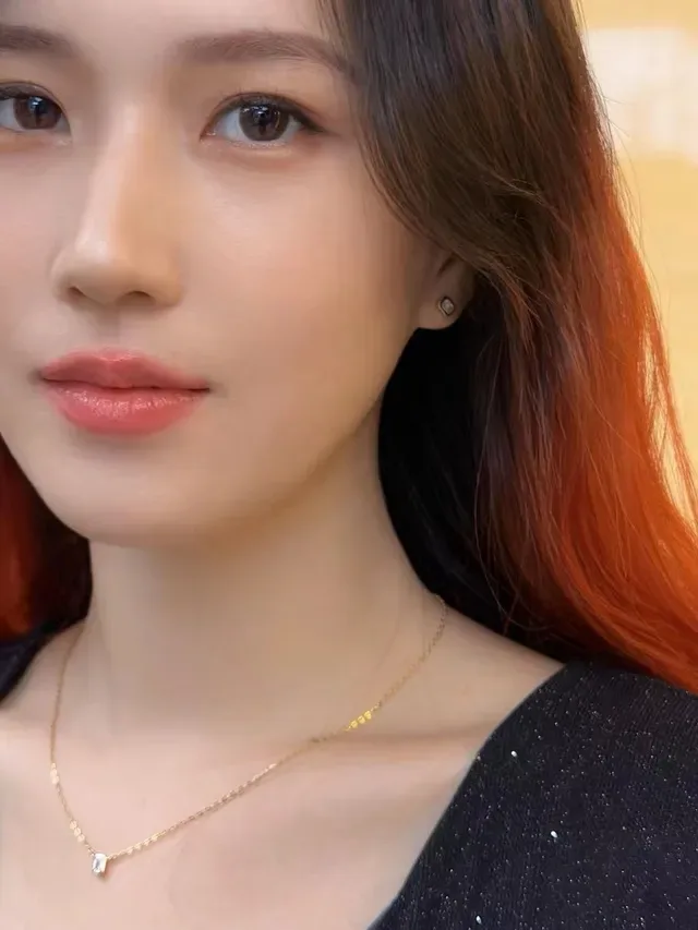 HEFANG Gold-Tone Bezel-Set Rectangular and Teardrop Stud Earrings 4