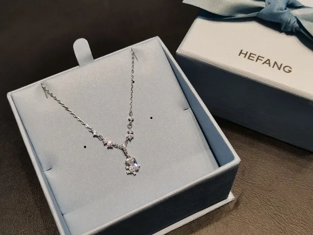 HEFANG Silver-Toned Rectangular Crystal Pendant Necklace 2